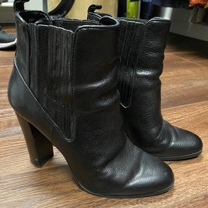 Nine West Black Leather Slip On Ankle Boots size 8.5